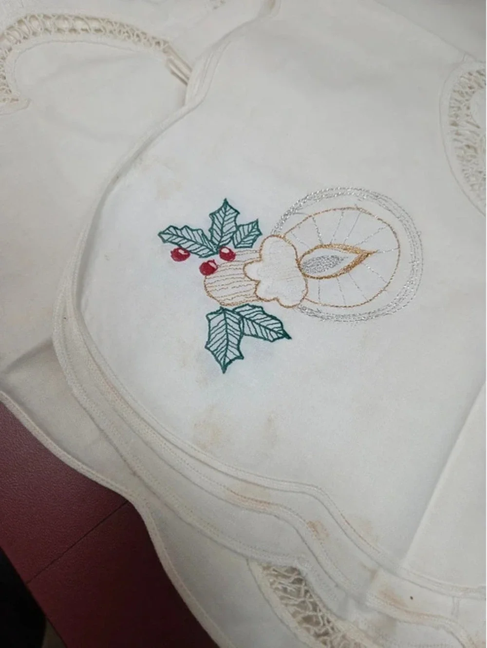 VTG Holiday table linens